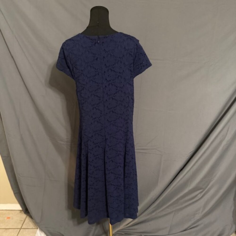 ALFANI Lace Dress Size 16W - Picture 2 of 3